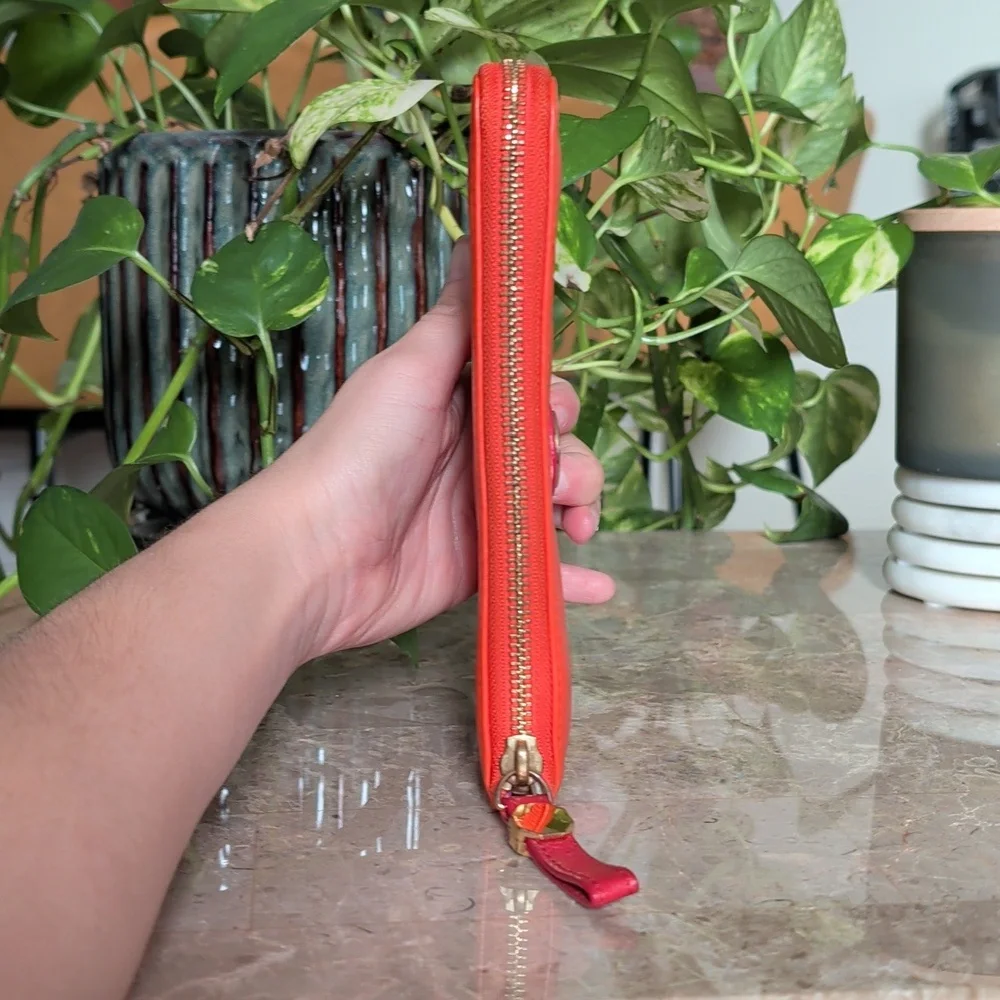 LIKE NEW Tory Burch Orange & Purple Wallet - Picture 6 of 11